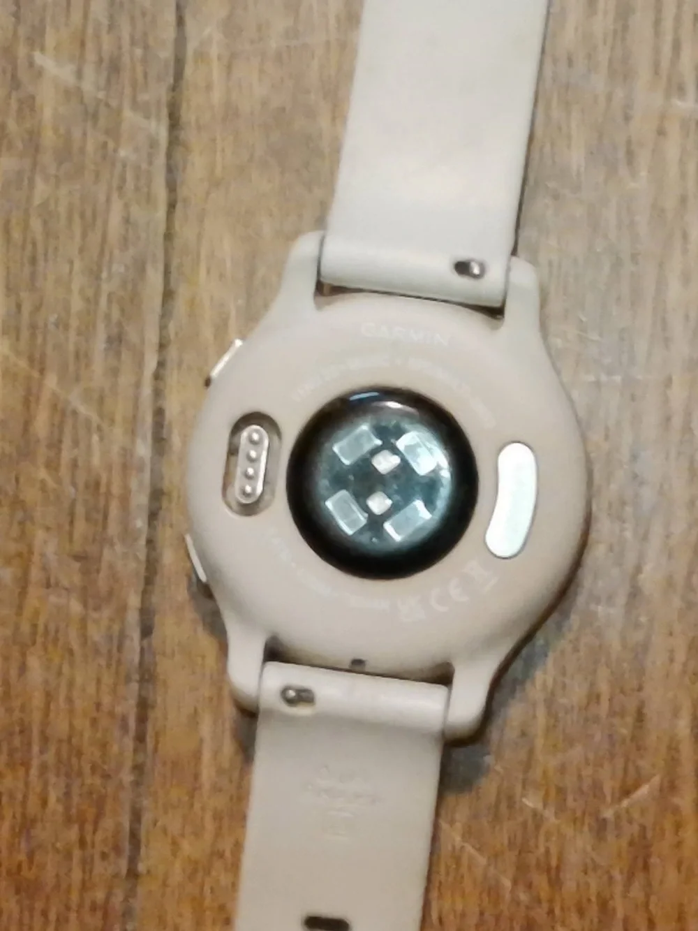 garmin Venu 2S Smartwatch with White Silicone Band
